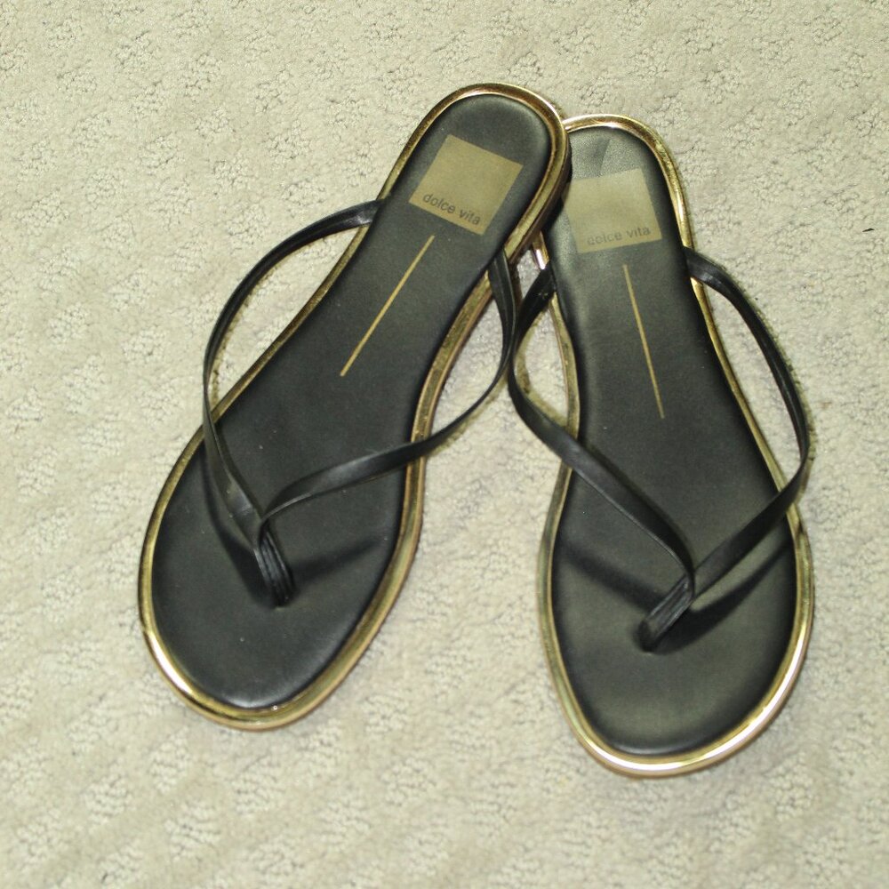 Dolce Vita Cora Women's 7.5 Black Gold Metal Trimmed Flat Sandals